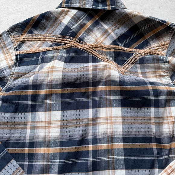 Buckle Black Men's Navy, Tan & White Plaid Button-Up Long Sleeve Shirt Small - Picture 5 of 9